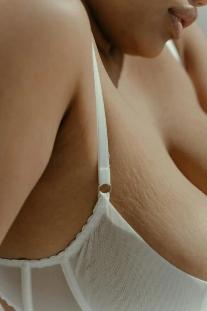 SSBBW-girl-in-white-lingerie